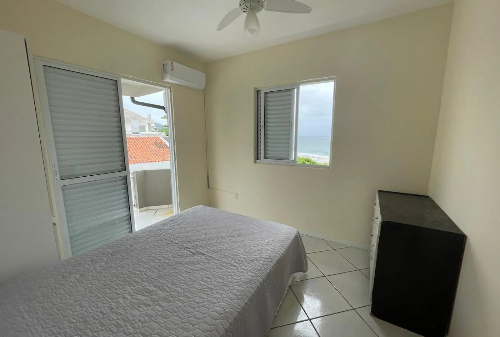 Apartamentos Com Vista Mar Na Praia Dos Ingleses Florianópolis 0*,  Brasil